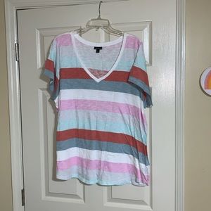 Torrid rainbow v neck T-shirt size 3